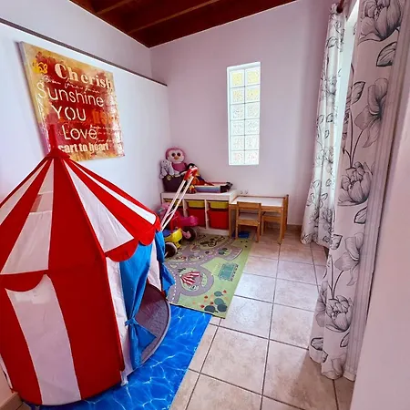 Three Palms Villa, Villa Playa Blanca (Lanzarote)